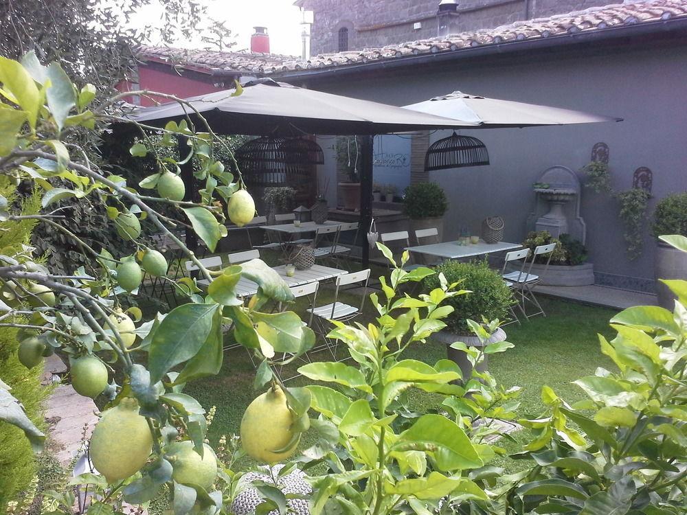 Residenza Teodorico Re B&B Viterbo Exteriör bild